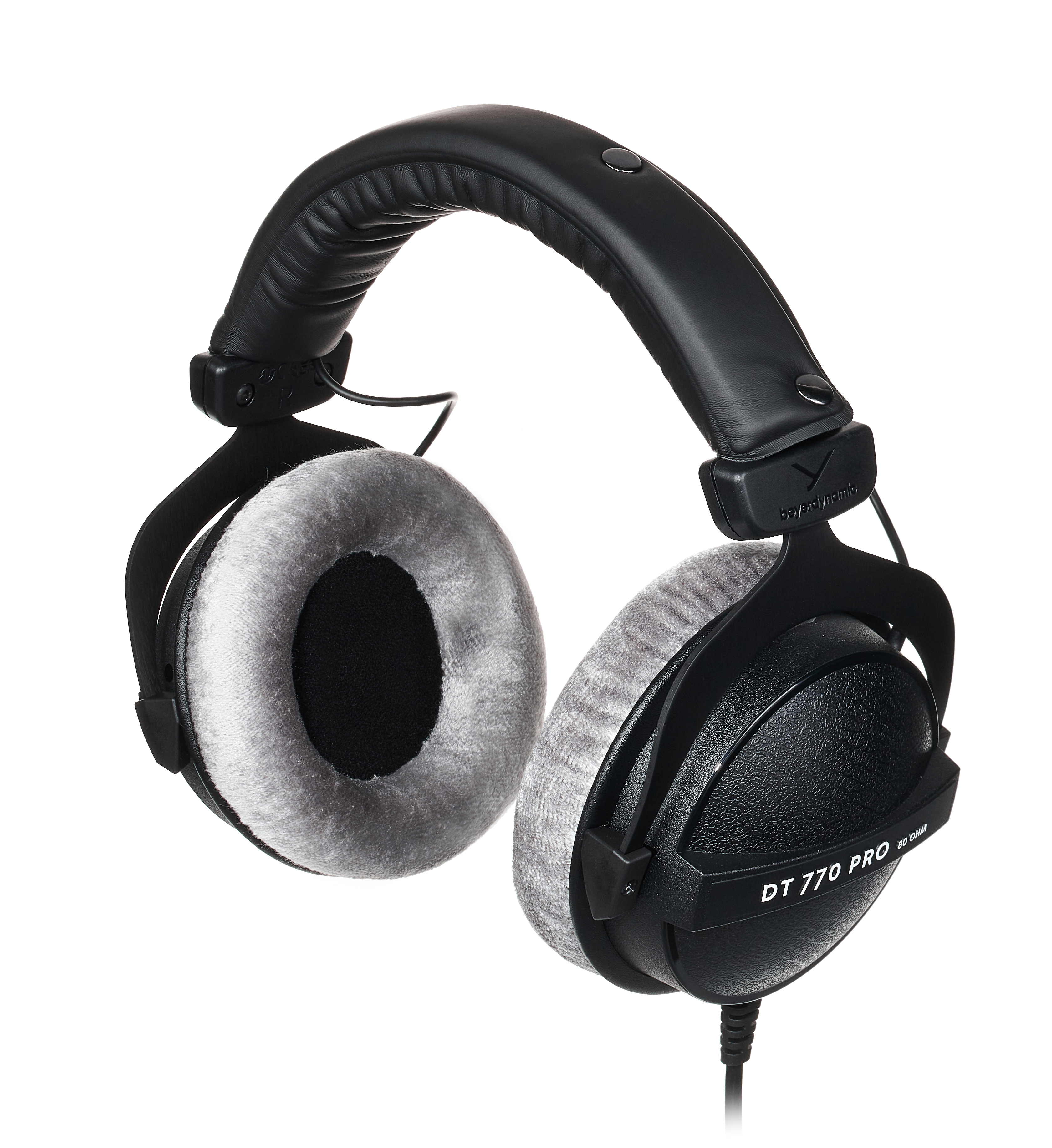 Beyerdynamic DT 770 PRO 80Ω ケーブル着脱&バランス化 Beyerdynamic DT 770 Pro 80 Ohm Review | headphonecheck.com