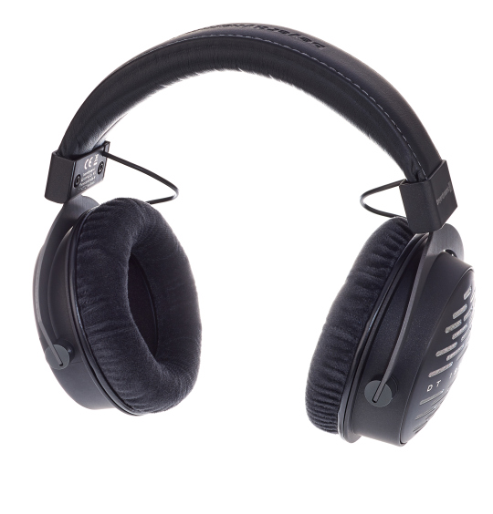 Beyerdynamic DT 1990 Pro Review | headphonecheck.com