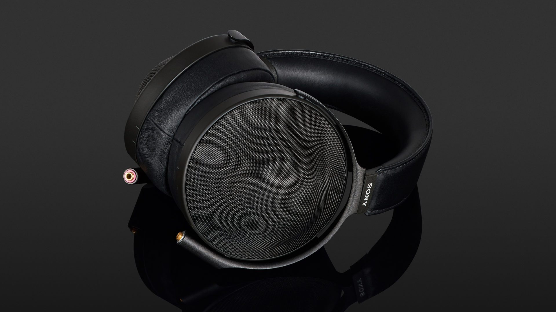 Sony MDR-Z1R Review | headphonecheck.com