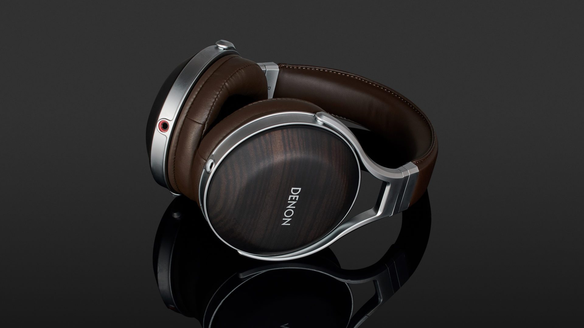 Denon AH-D5200 Review | headphonecheck.com