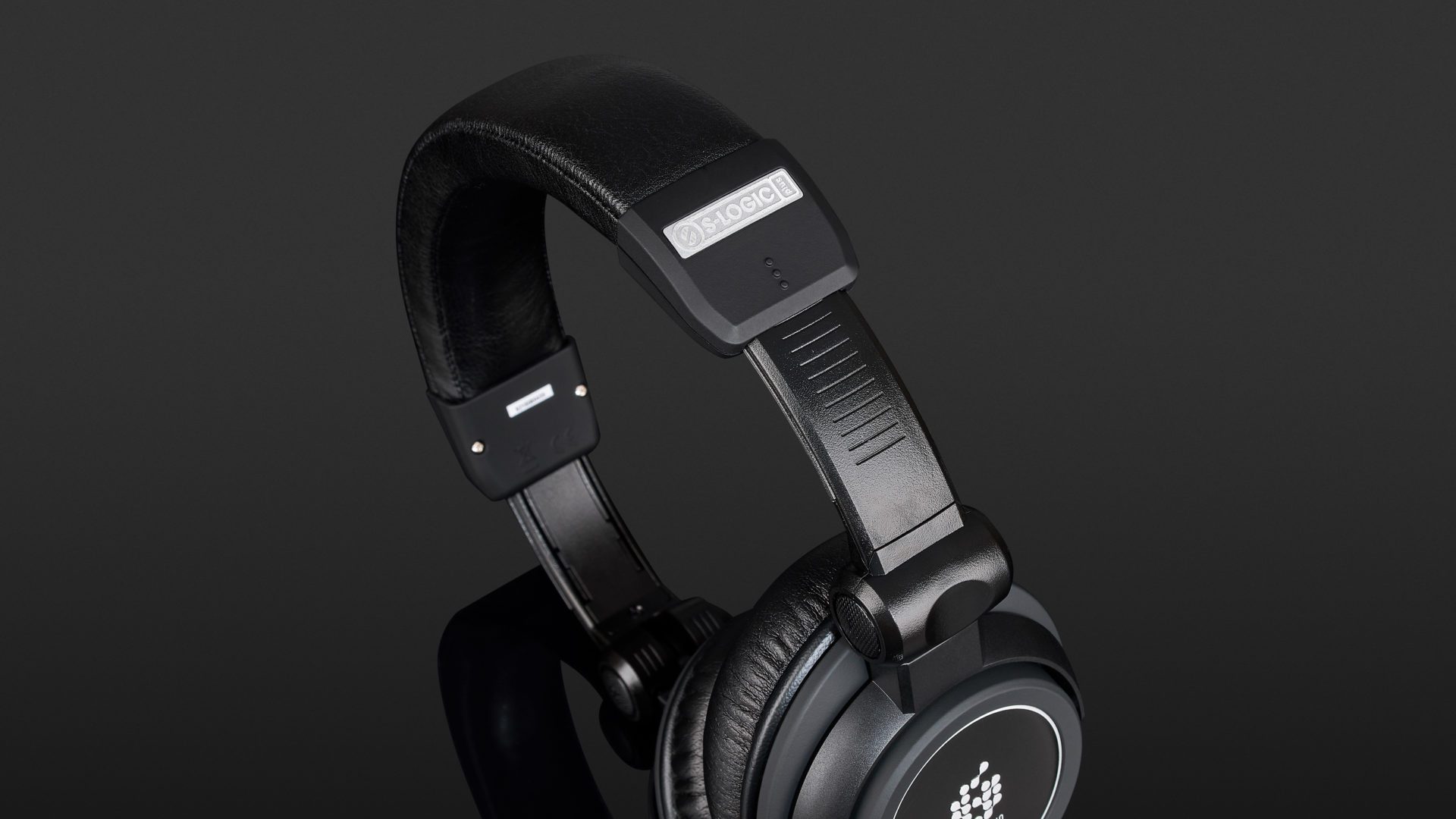 Adam Audio Studio Pro SP-5 Review | headphonecheck.com