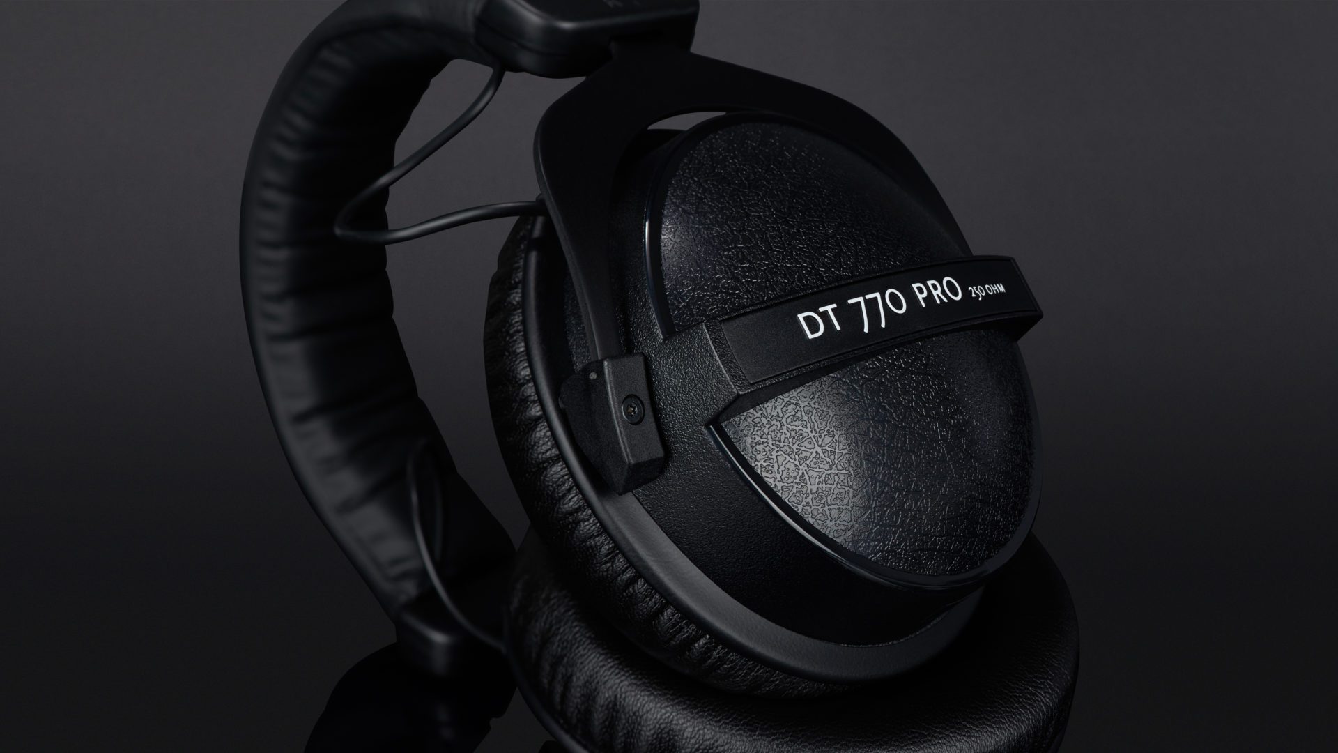 Beyerdynamic DT770 PRO Studio Headphones - 250-Ohm