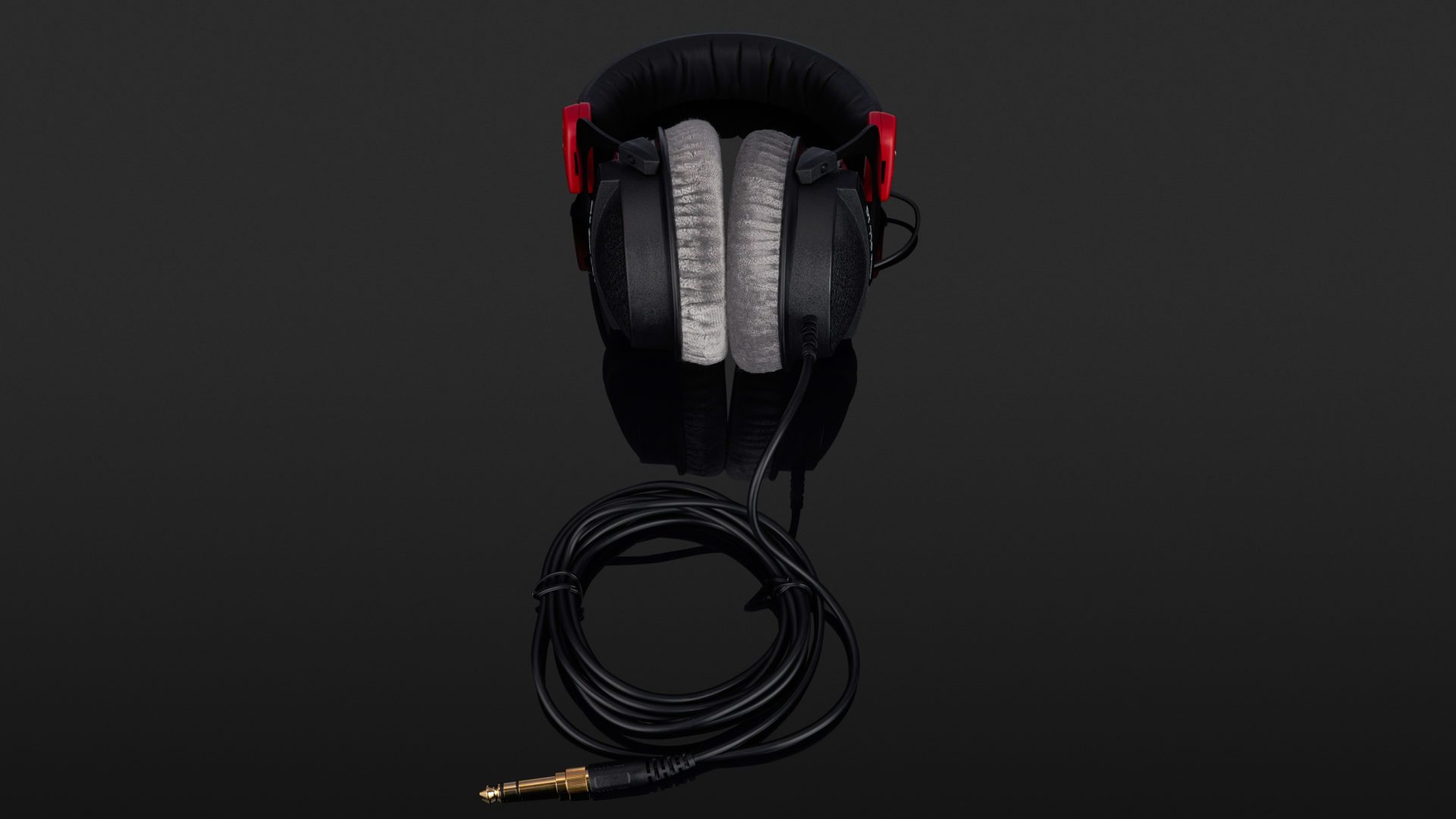 Review: beyerdynamic DT 770 Pro 80 Ohm Limited Black Edition Headphones