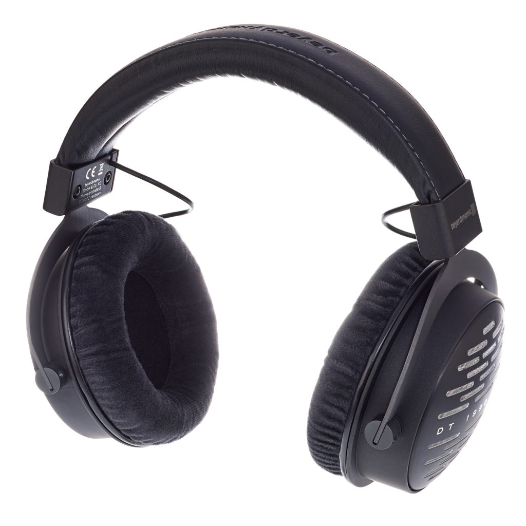 Beyerdynamic DT 1990 Pro Review | headphonecheck.com