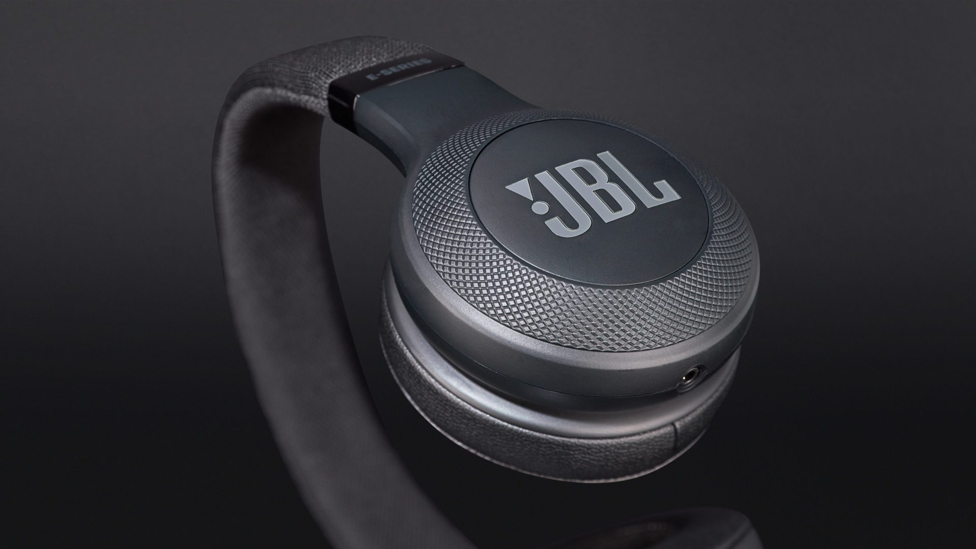 JBL Review | headphonecheck.com