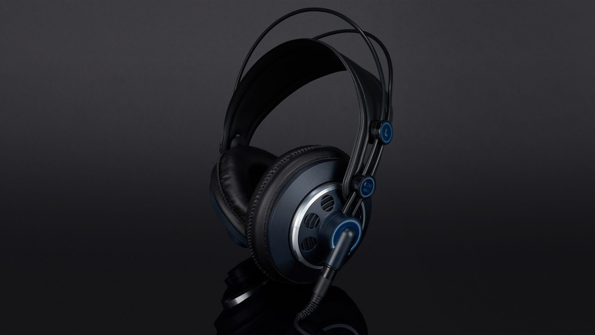 mengsel Beangstigend Varen AKG K240 MKII Review | headphonecheck.com