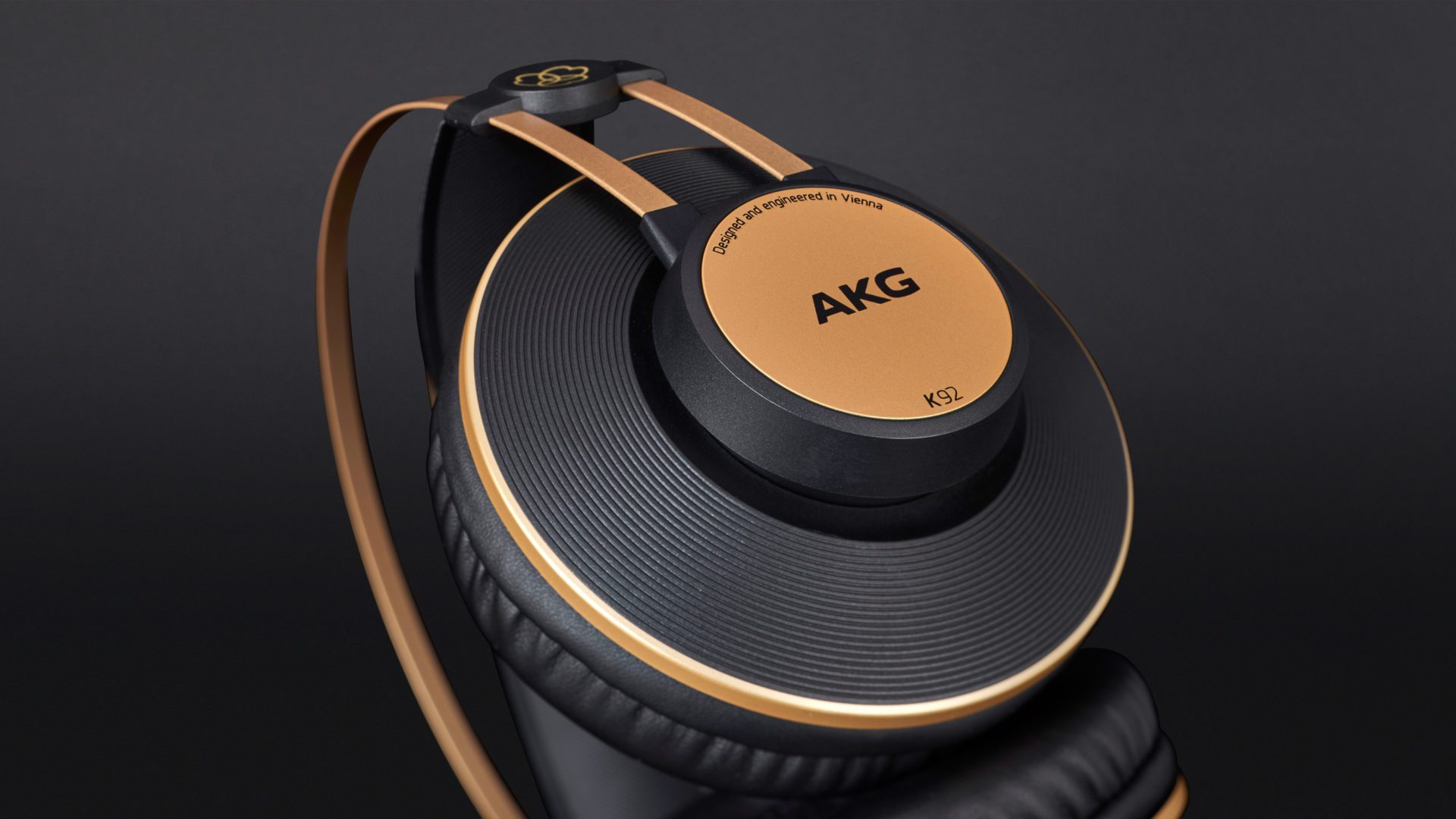 AKG K92 Studio/Production.Podcast Monitor Headphones+DAC Headphone Amp