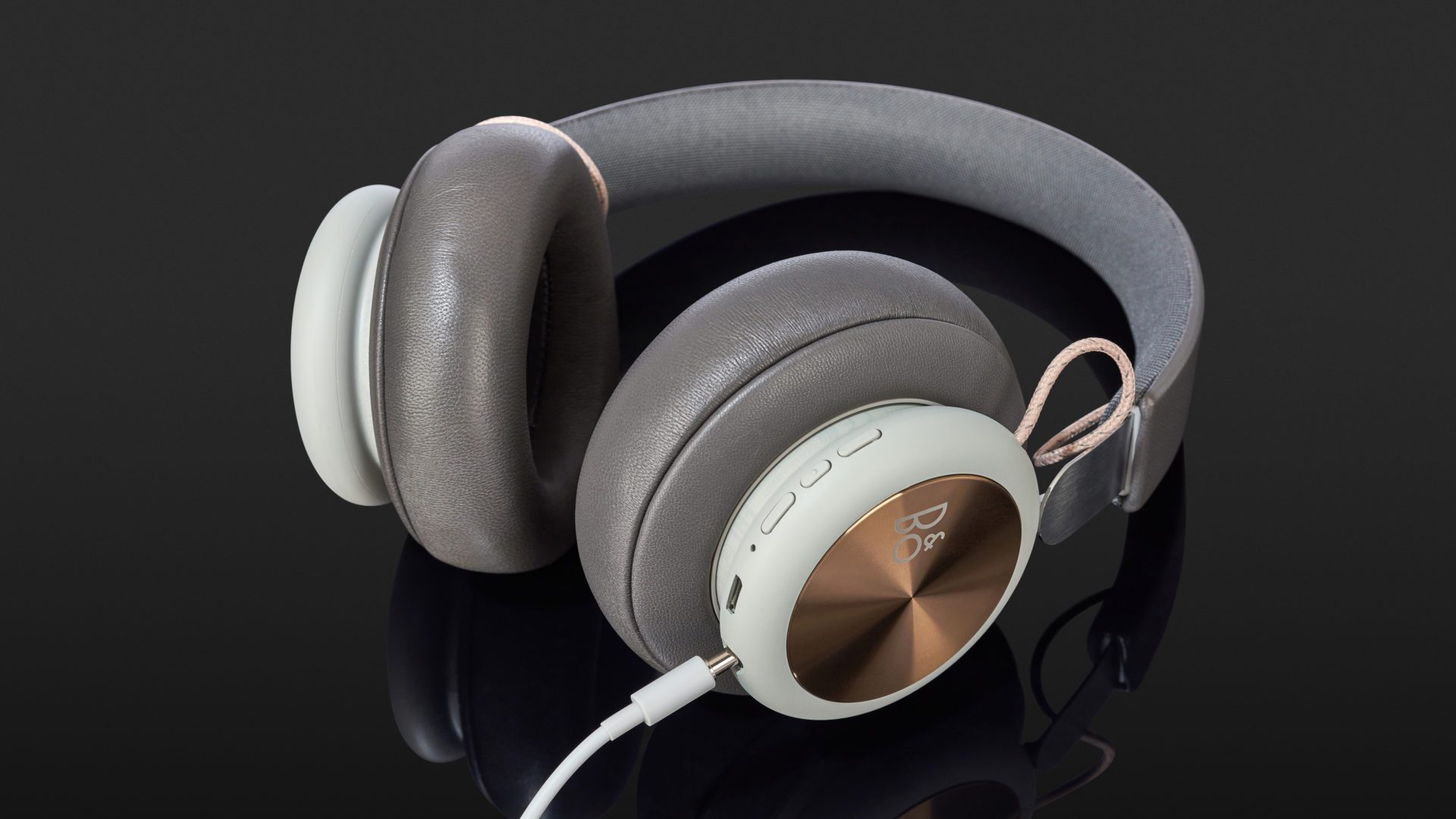 B&O Play Beoplay H4 Review | headphonecheck.com