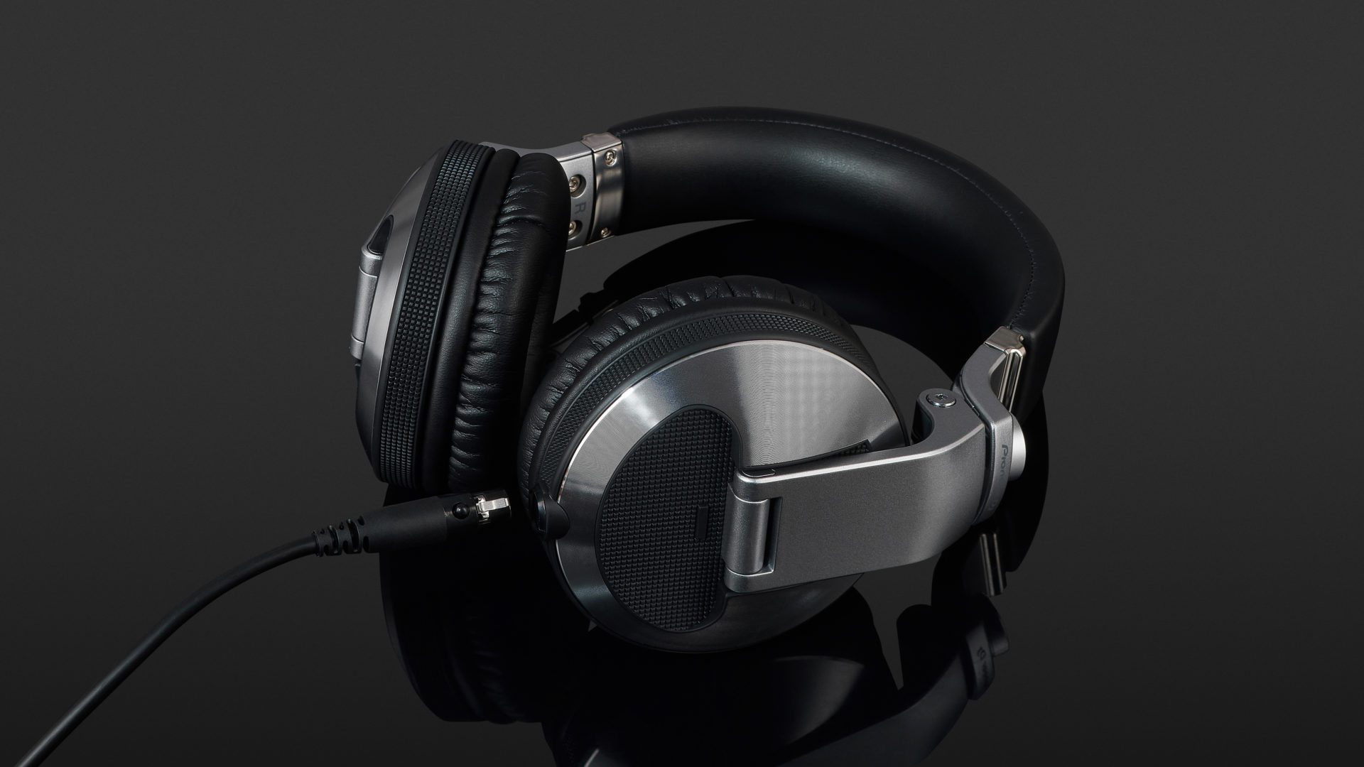 Pioneer DJ HDJ-X10 Review | headphonecheck.com