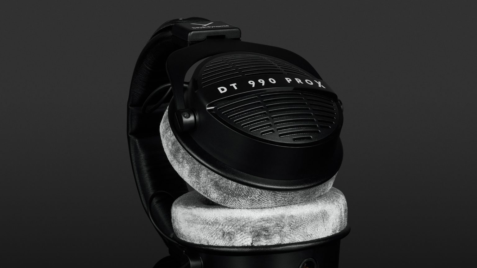 Beyerdynamic DT 990 Pro X Review | headphonecheck.com