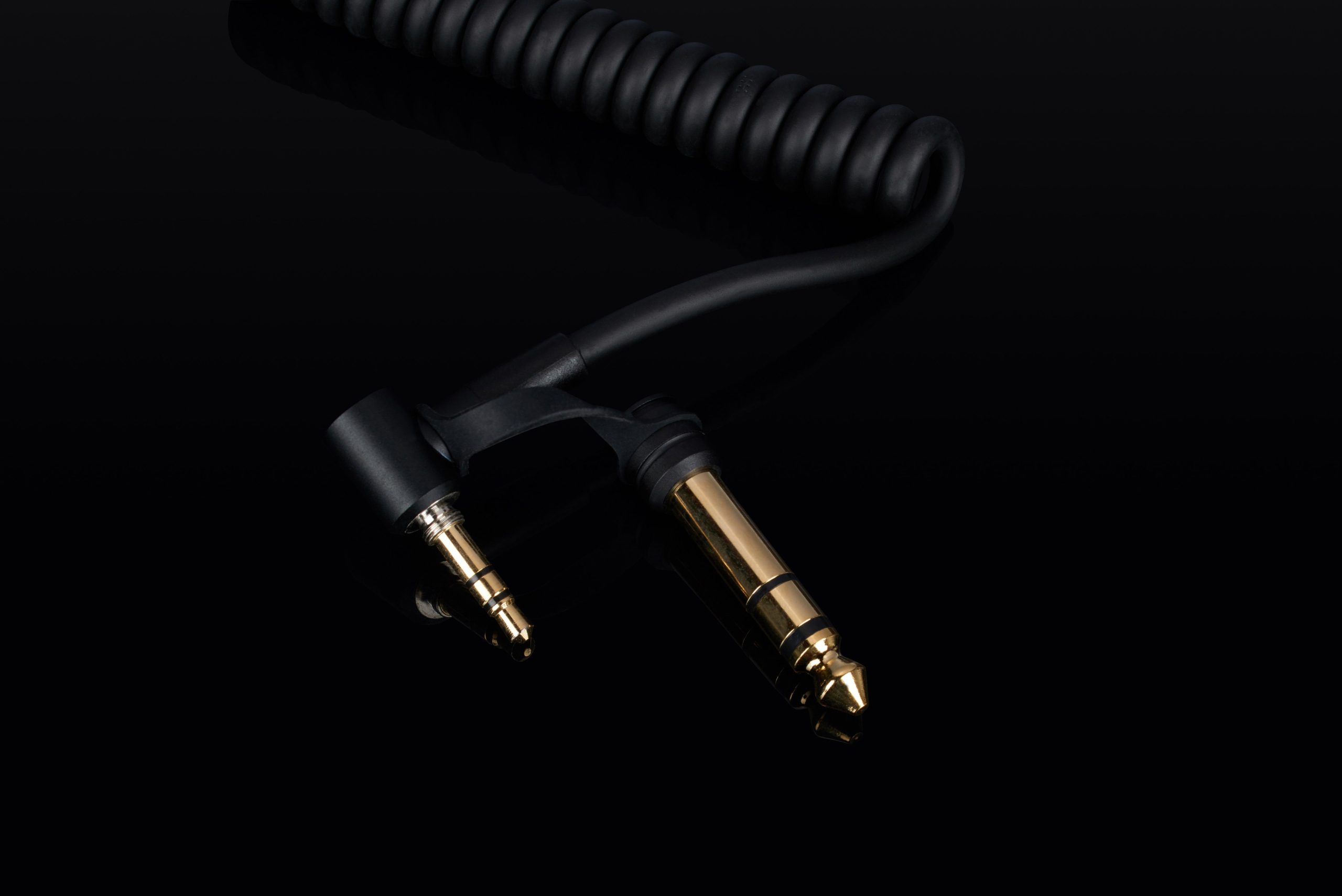 Golden plug on headphones