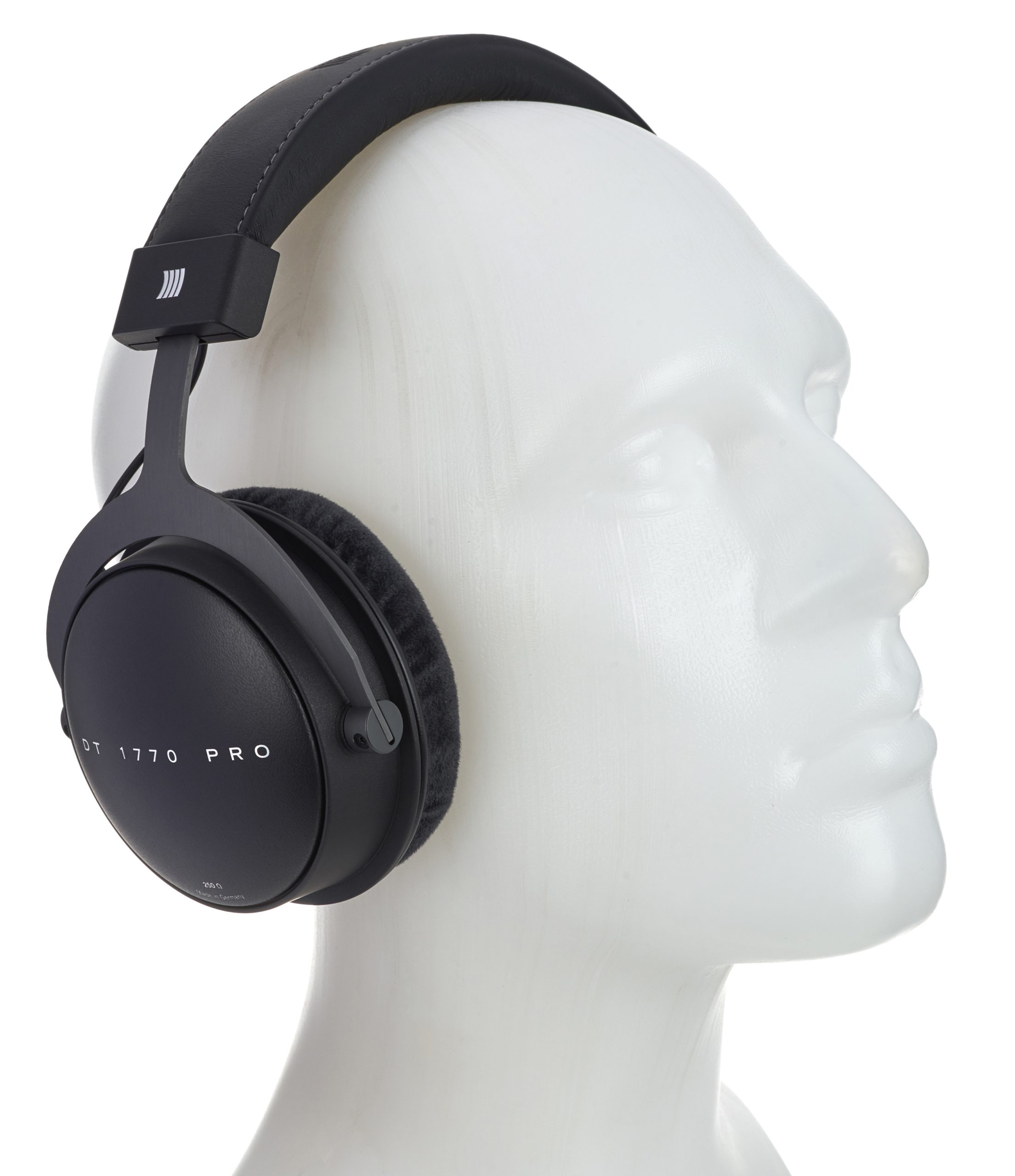 Beyerdynamic DT 1770 Pro Review | headphonecheck.com
