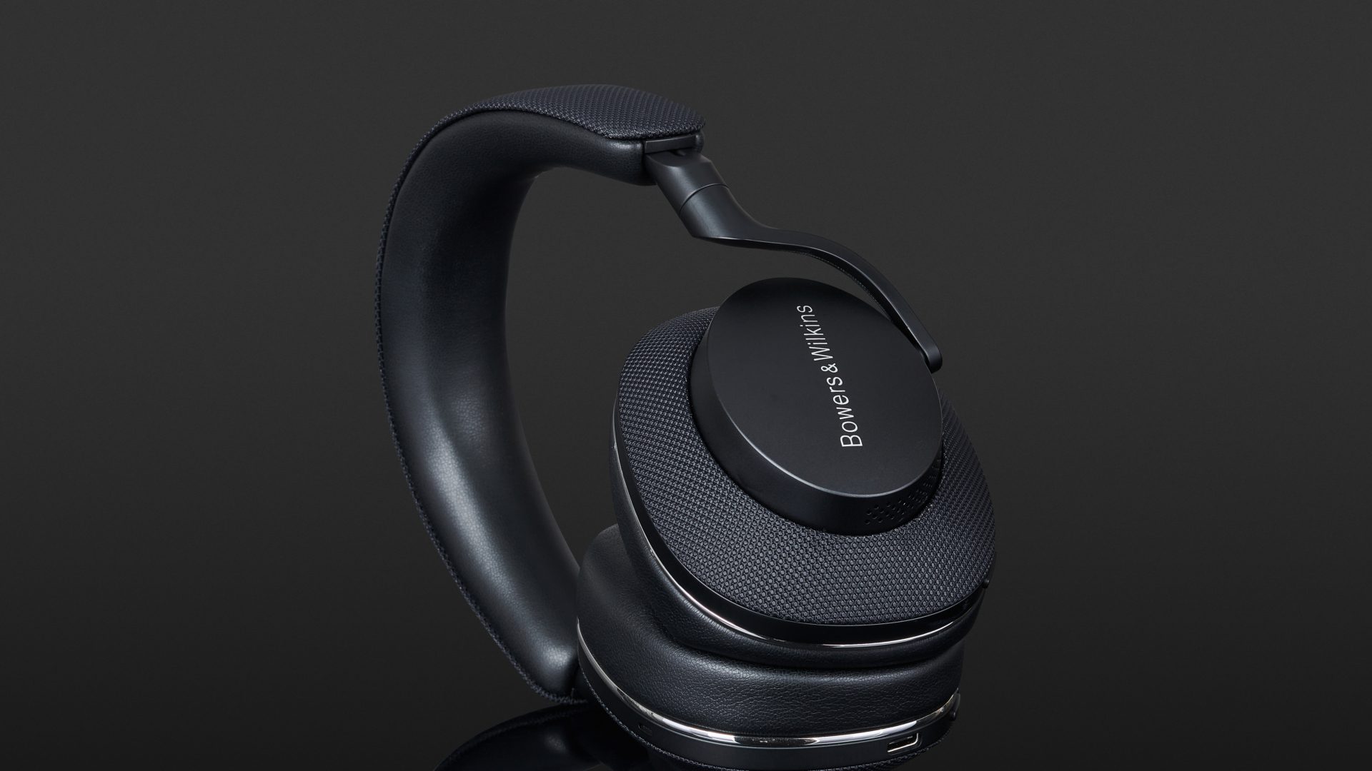 Bowers & Wilkins Px7 S2 Review: Lavish Style and Sound With a Price Tag to  Match